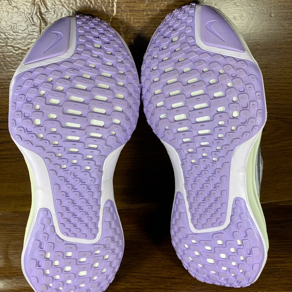Nike women’s shoe size 9 - Picture 10 of 13